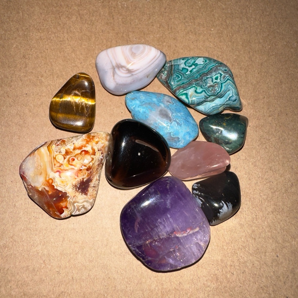 Bundle of 10 Polished Semi-Precious Stones Tiger eye, rose quartz, Amethyst, ect